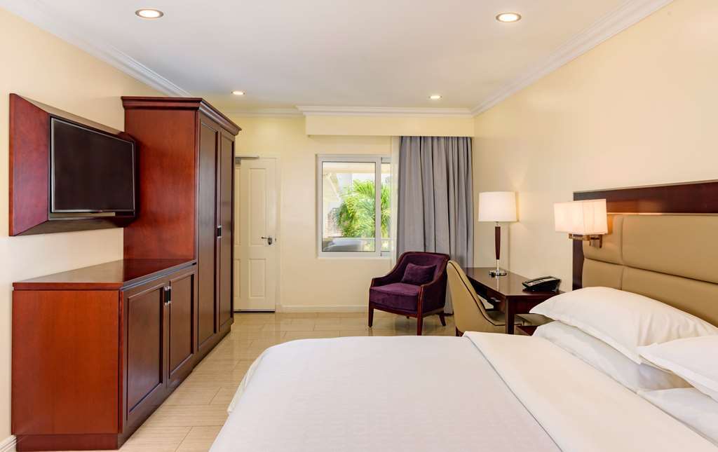 Sheraton Samoa Aggie Grey'S Hotel & Bungalows Apia Exterior photo